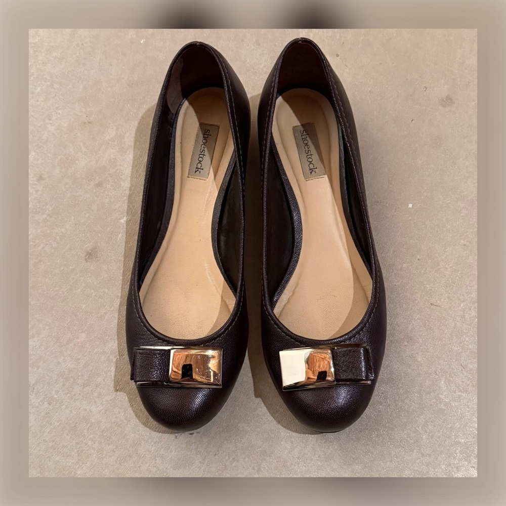 Brown Leather Round Toe Dress Flats